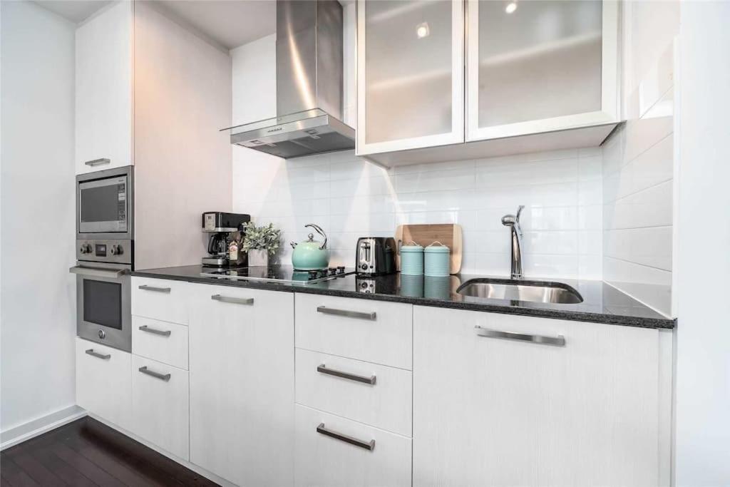 Appartement New Superior Lakeview Luxury 3-bedroom On High Floor *