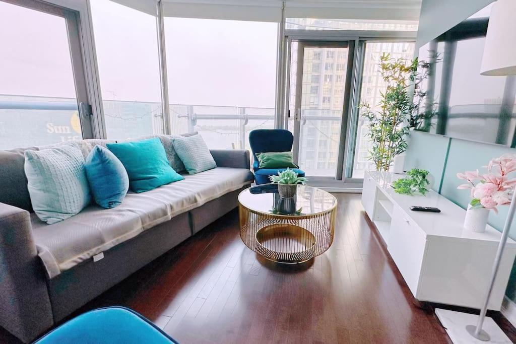 Appartement New Superior Lakeview Luxury 3-bedroom On High Floor Toronto