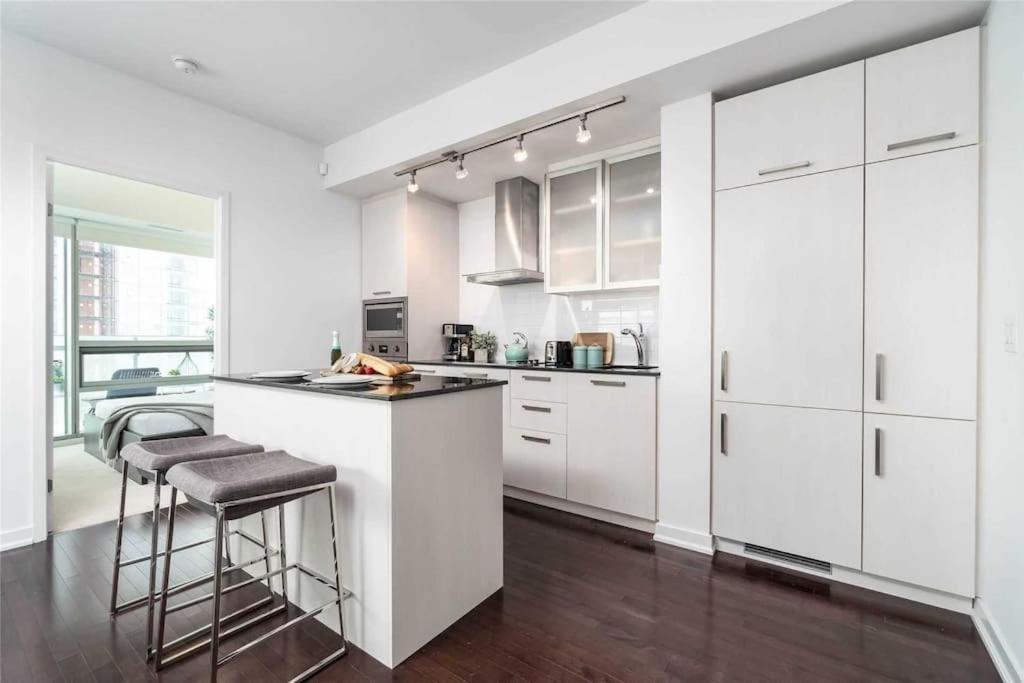 Appartement New Superior Lakeview Luxury 3-bedroom On High Floor