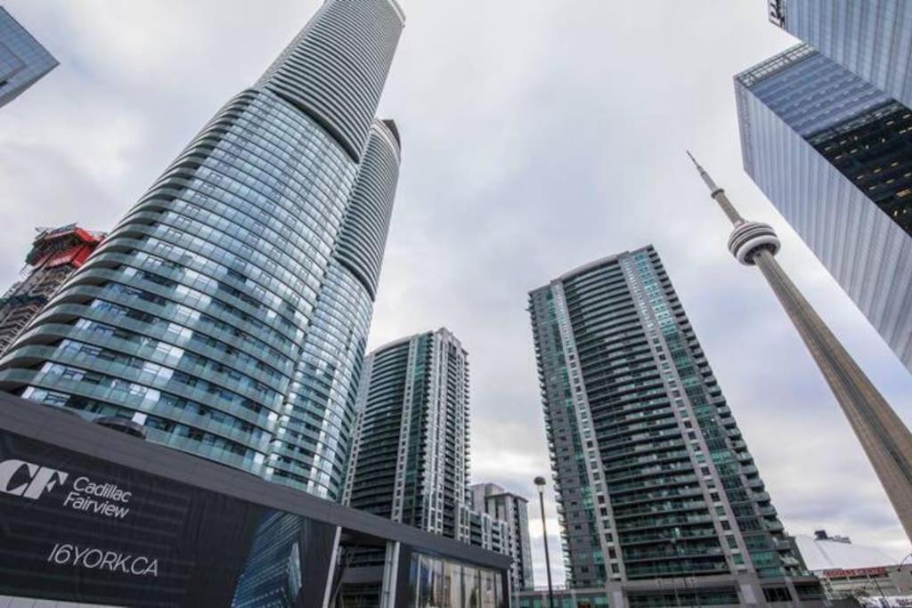New Superior Lakeview Luxury 3-bedroom On High Floor Appartement *