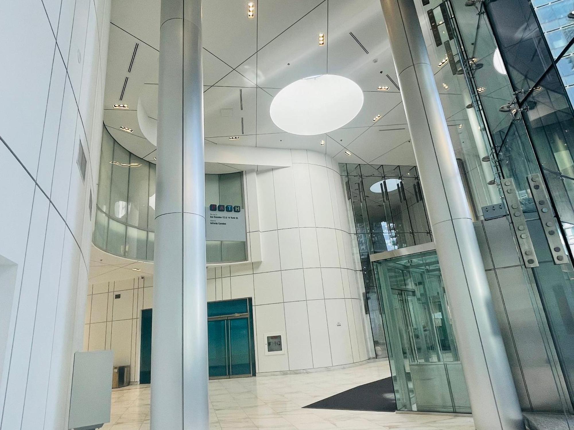 Appartement New Superior Lakeview Luxury 3-bedroom On High Floor Toronto