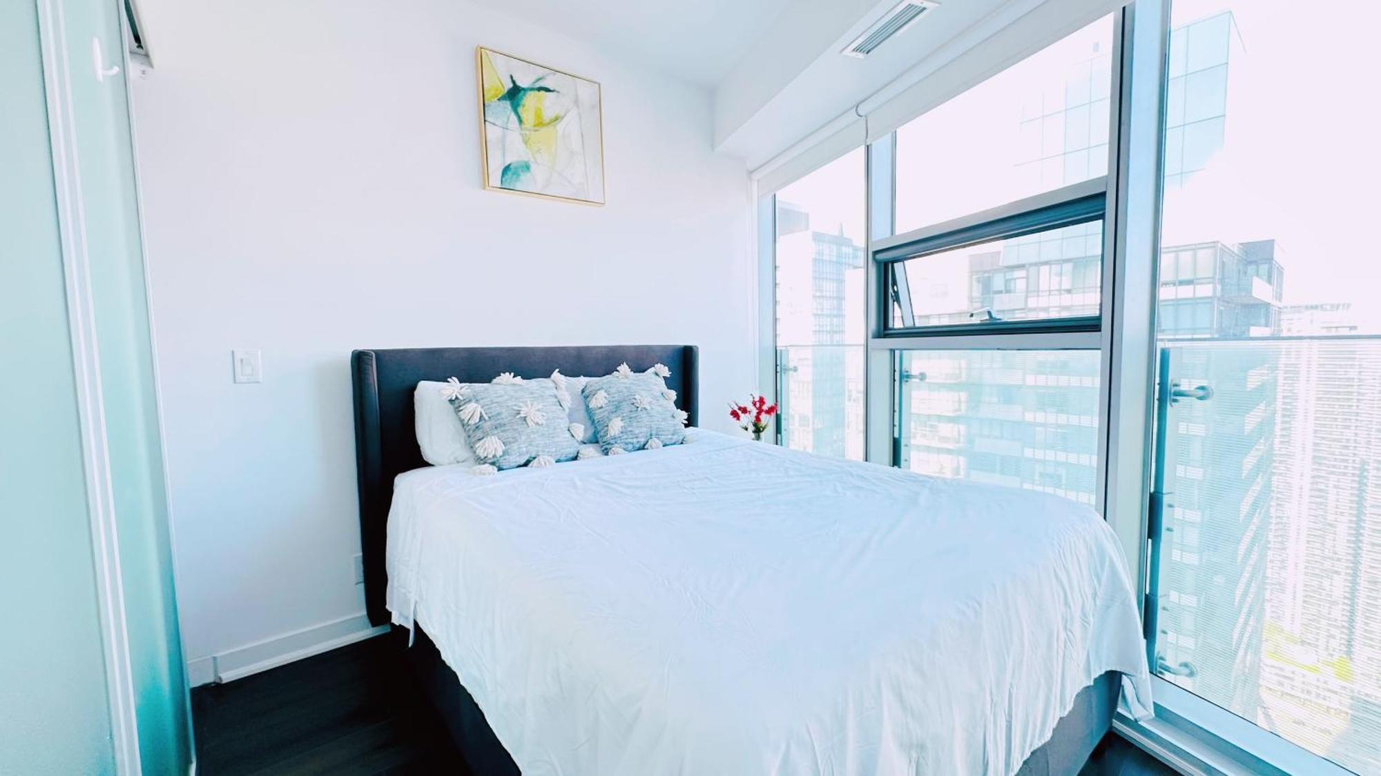 New Superior Lakeview Luxury 3-bedroom On High Floor Appartement