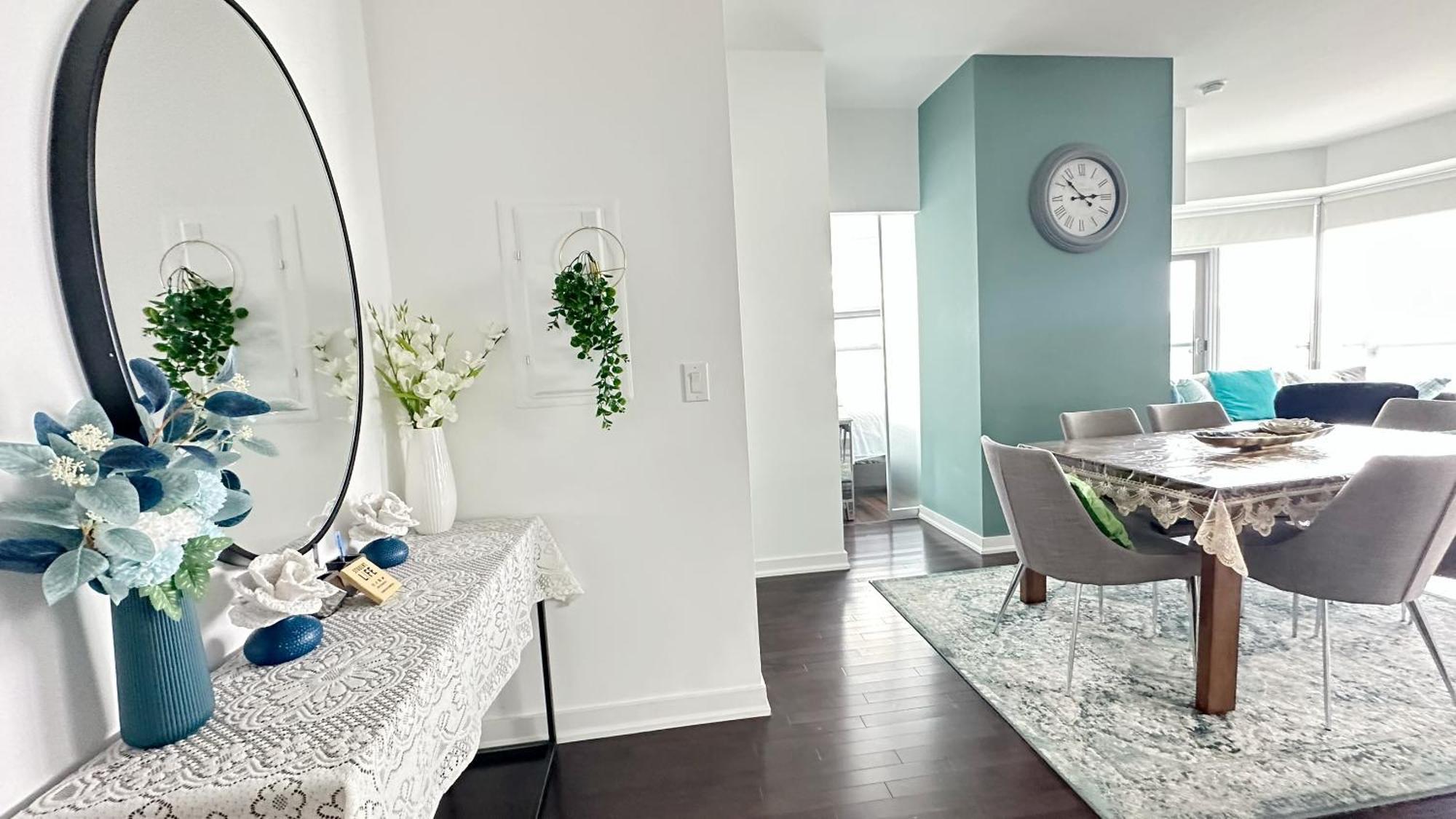New Superior Lakeview Luxury 3-bedroom On High Floor Appartement *